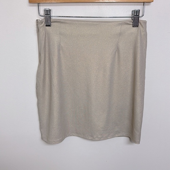 By the Way Cole Gold Mini Skirt Small - Picture 4 of 7